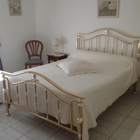 Maison Tobias Bussy-Saint-Georges Esterno foto