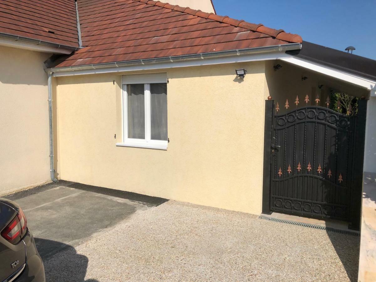Maison Tobias Bussy-Saint-Georges Esterno foto
